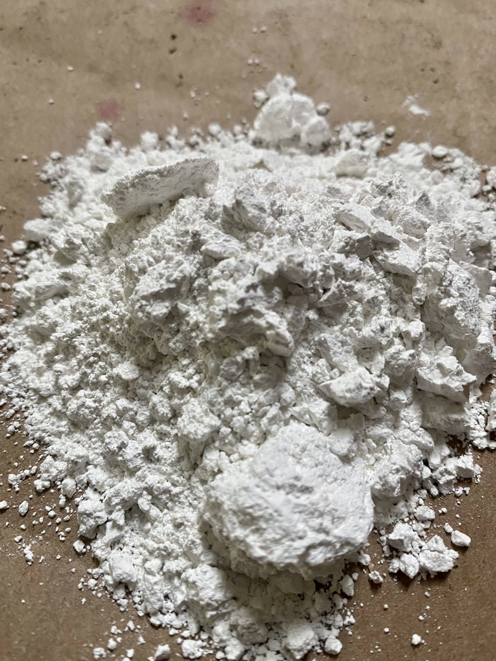 calcium_hydroxide_close_up