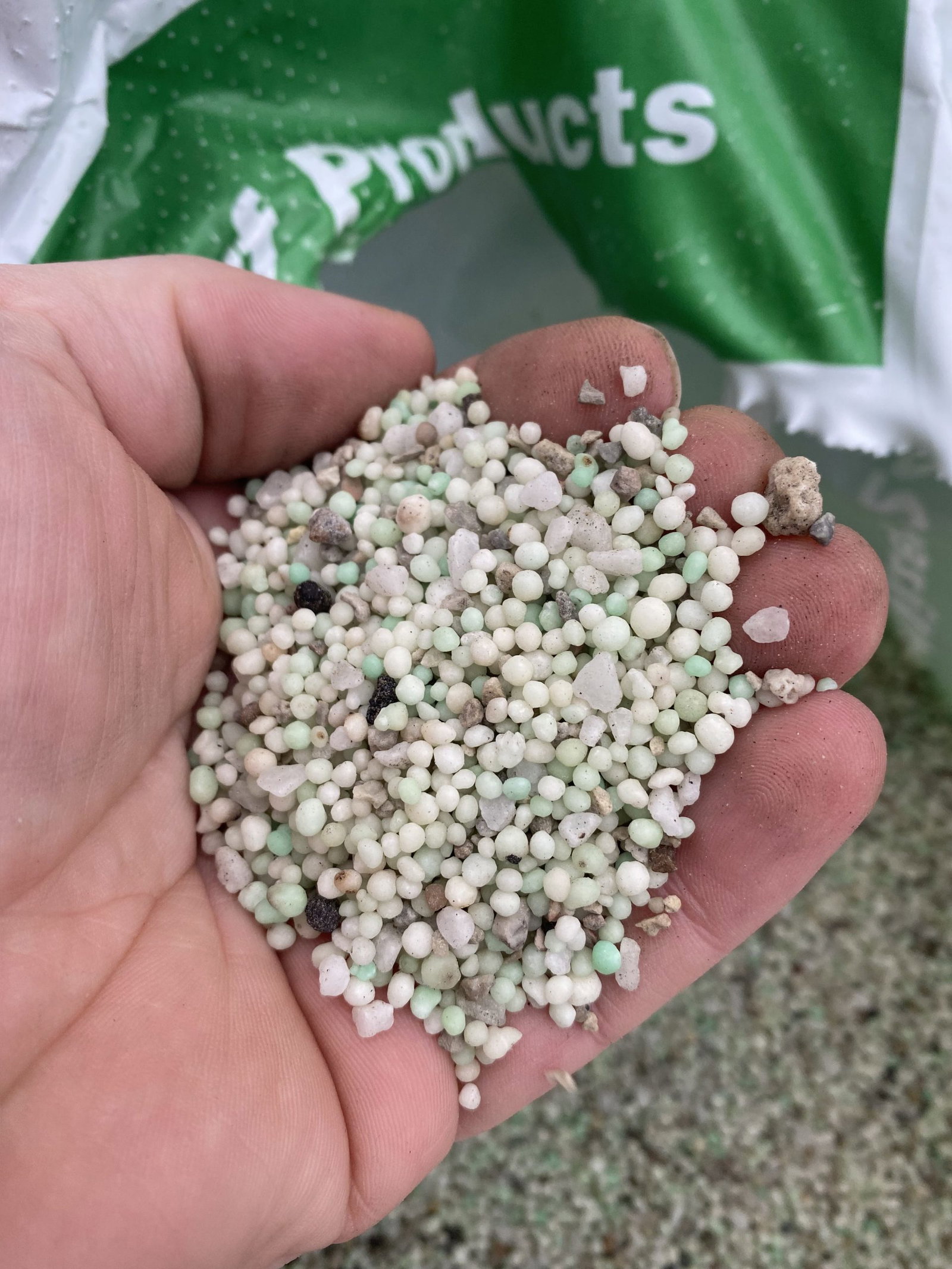 The_Andersons_24-0-8_fertilizer_prills